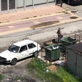 Qytetarë të papërgjegjshëm të Strugës uzurpojnë hapësira me hedhjen